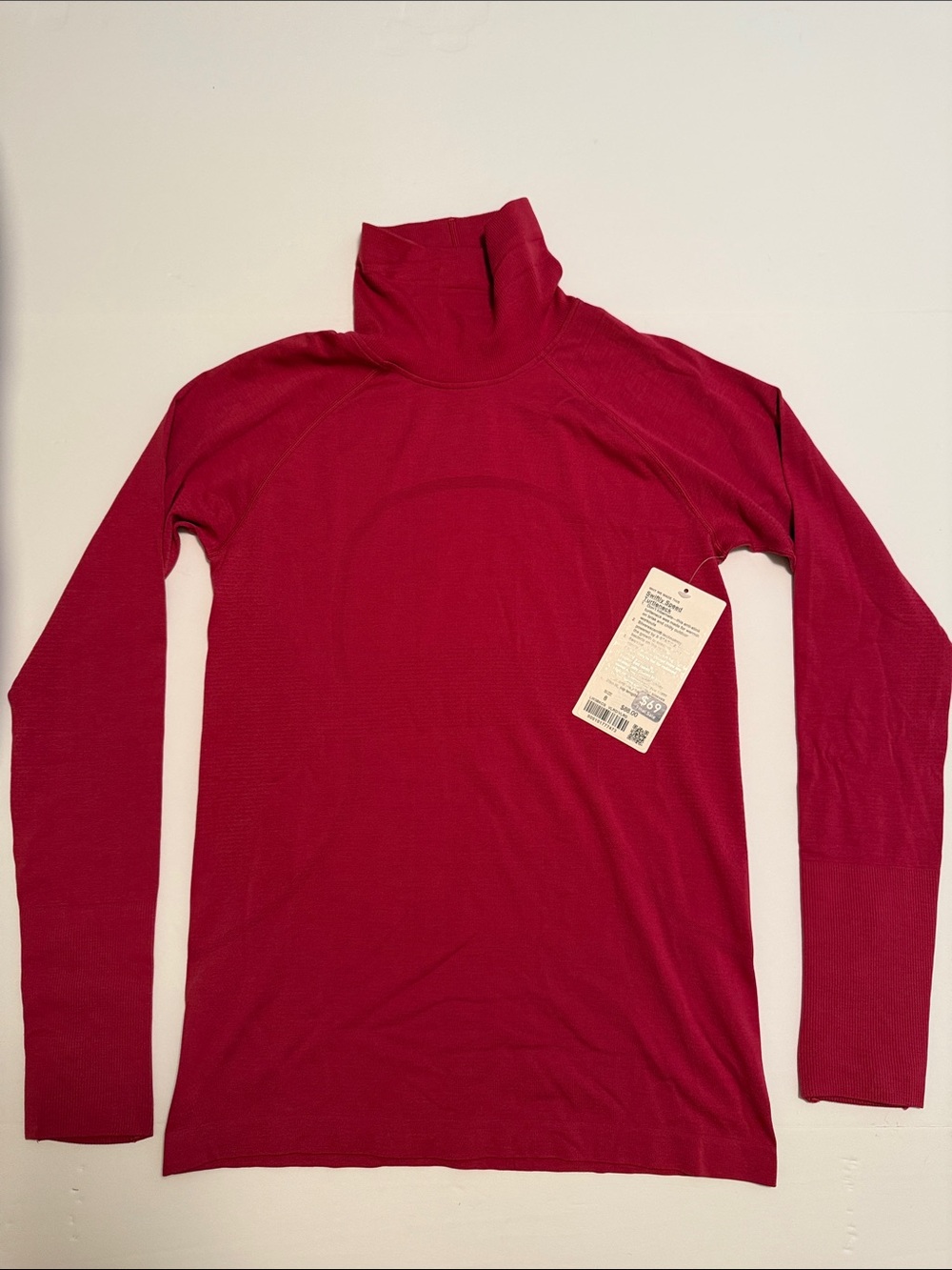 lululemon athletica Women's Long-Sleeve Swiftly Speed Turtleneck. Size 8. NWT